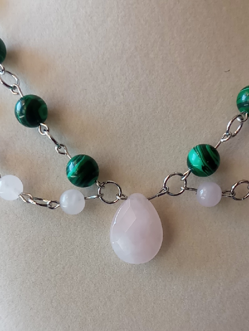 Malachite & Rose Necklace - Picture 3 of 4